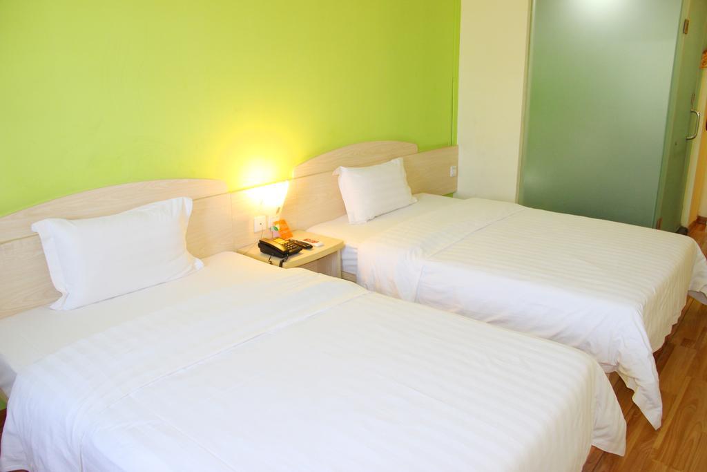 7Days Inn Xiamen Lotus Square Branch Jiangtou Bagian luar foto