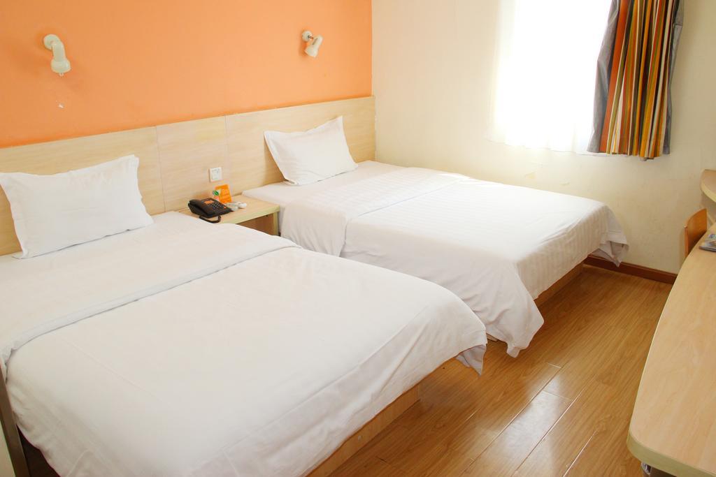 7Days Inn Xiamen Lotus Square Branch Jiangtou Bagian luar foto