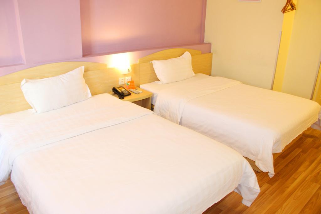 7Days Inn Xiamen Lotus Square Branch Jiangtou Bagian luar foto